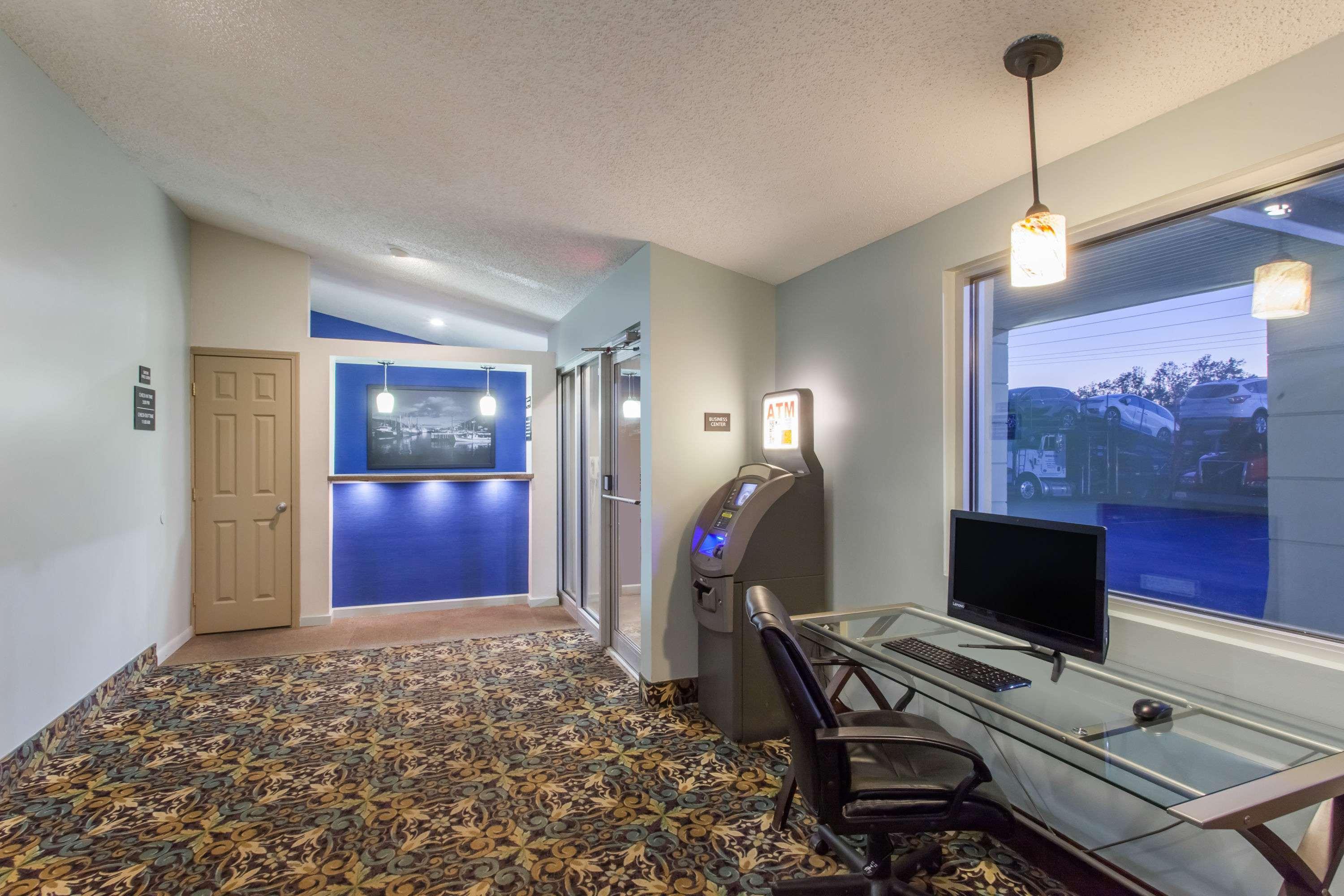 Super 8 by Wyndham Hamburg Hotel Bagian luar foto