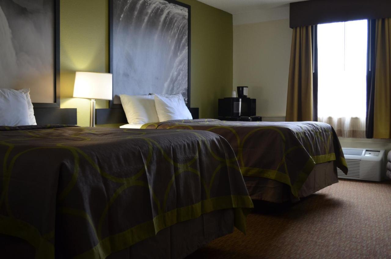 Super 8 by Wyndham Hamburg Hotel Bagian luar foto