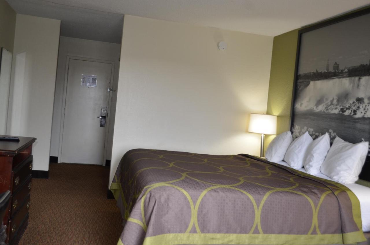 Super 8 by Wyndham Hamburg Hotel Bagian luar foto