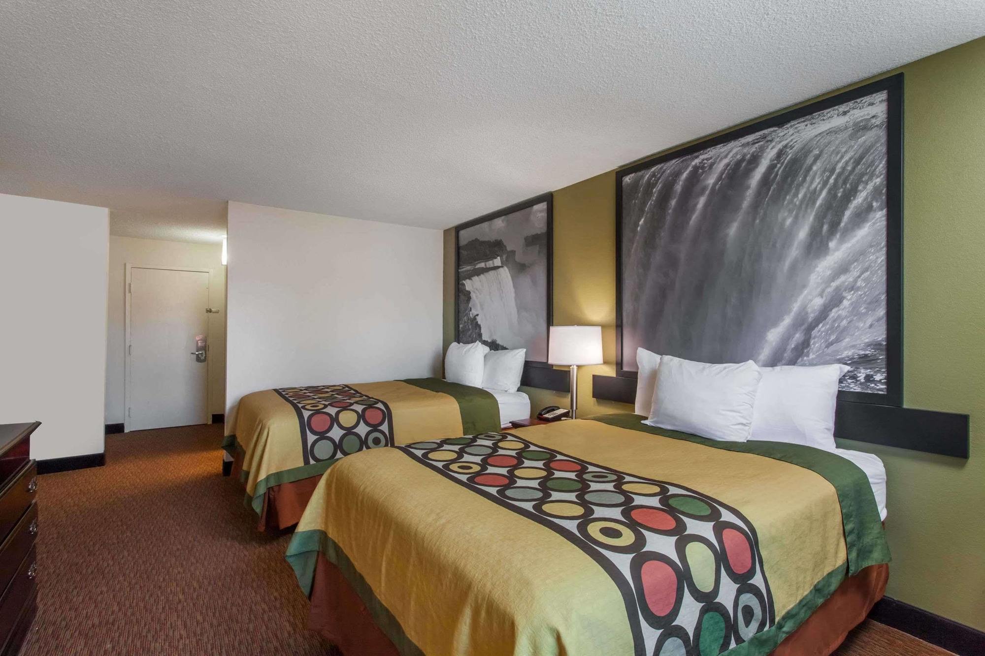 Super 8 by Wyndham Hamburg Hotel Bagian luar foto